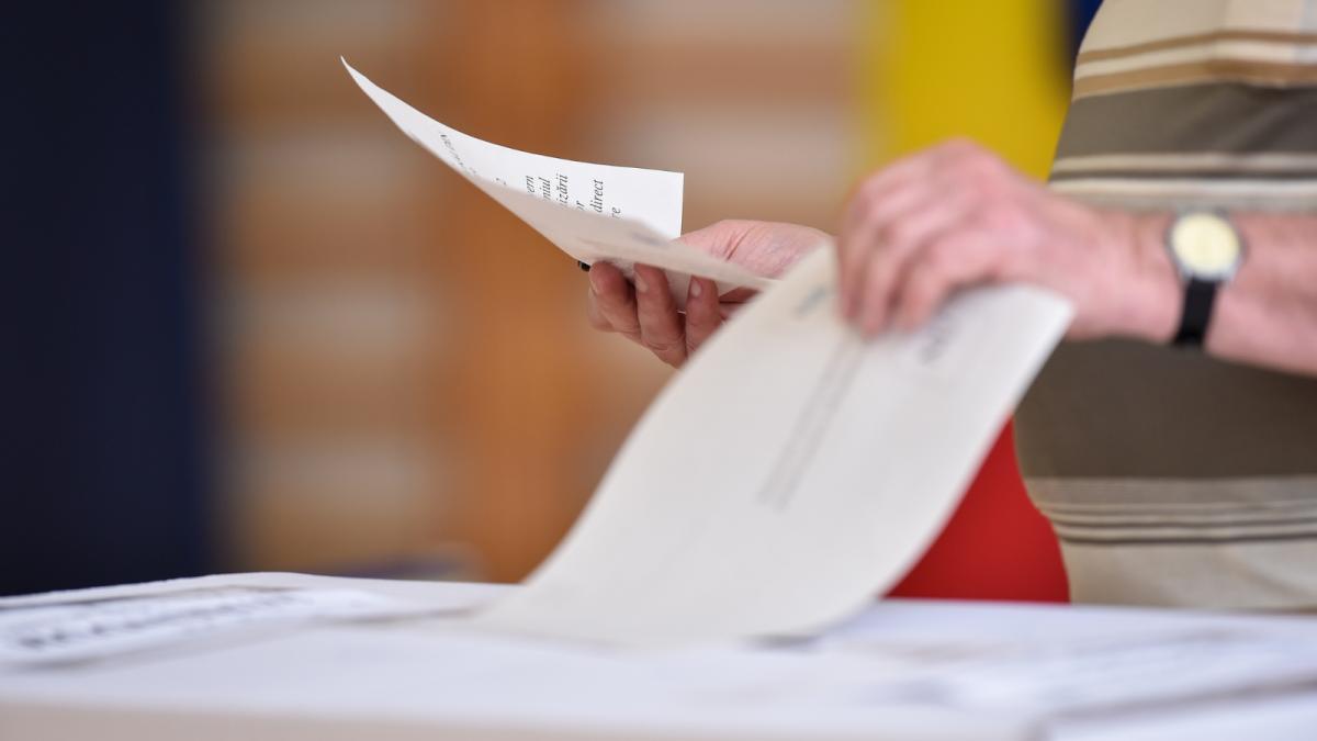 Alegeri prezidentiale 2025 Candidatii pot strange semnaturi