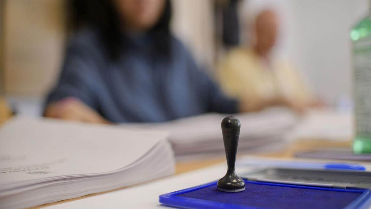 Alegeri prezidentiale 2025 Membrii sectiilor vor fi platiti mai putin