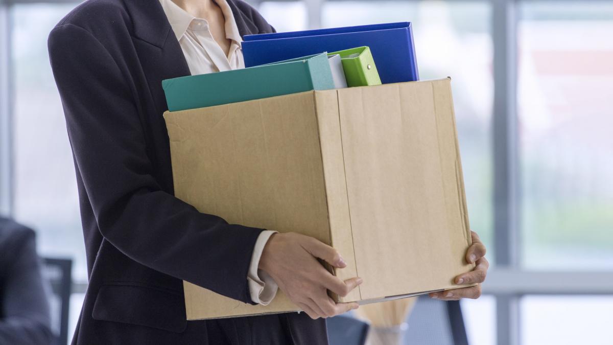 Prim ministrul anunta reduceri de personal 20 la suta dintre colegi vor pleca Cei fara performanta sa caute alt loc de munca