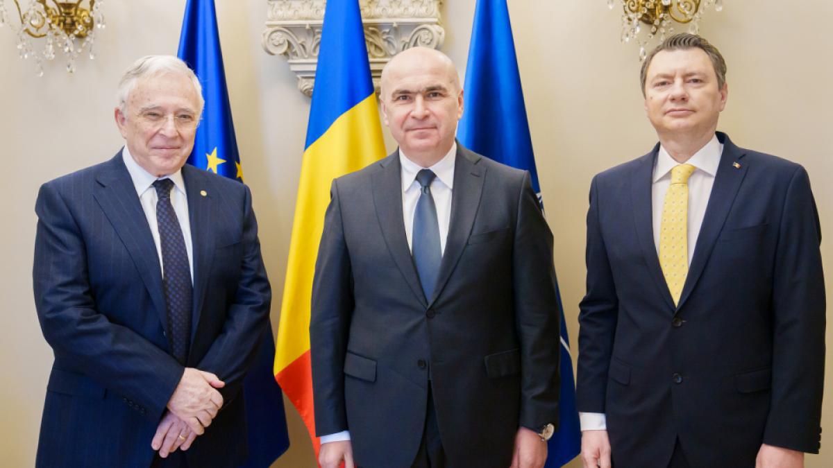 Bolojan la intalnit pe Isarescu la Cotroceni Situatia macroeconomica actuala este marcata de riscuri si incertitudini interne si