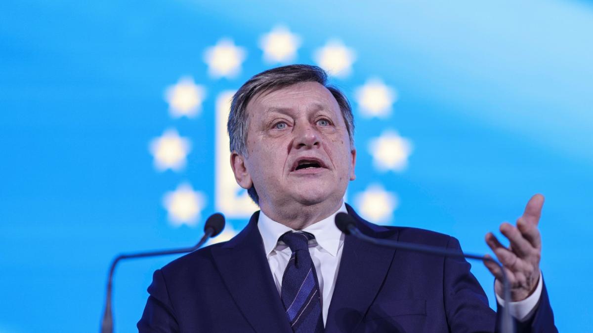 Congres extraordinar PSD la Palatul Parlamentului Crin Antonescu candidat prezidential