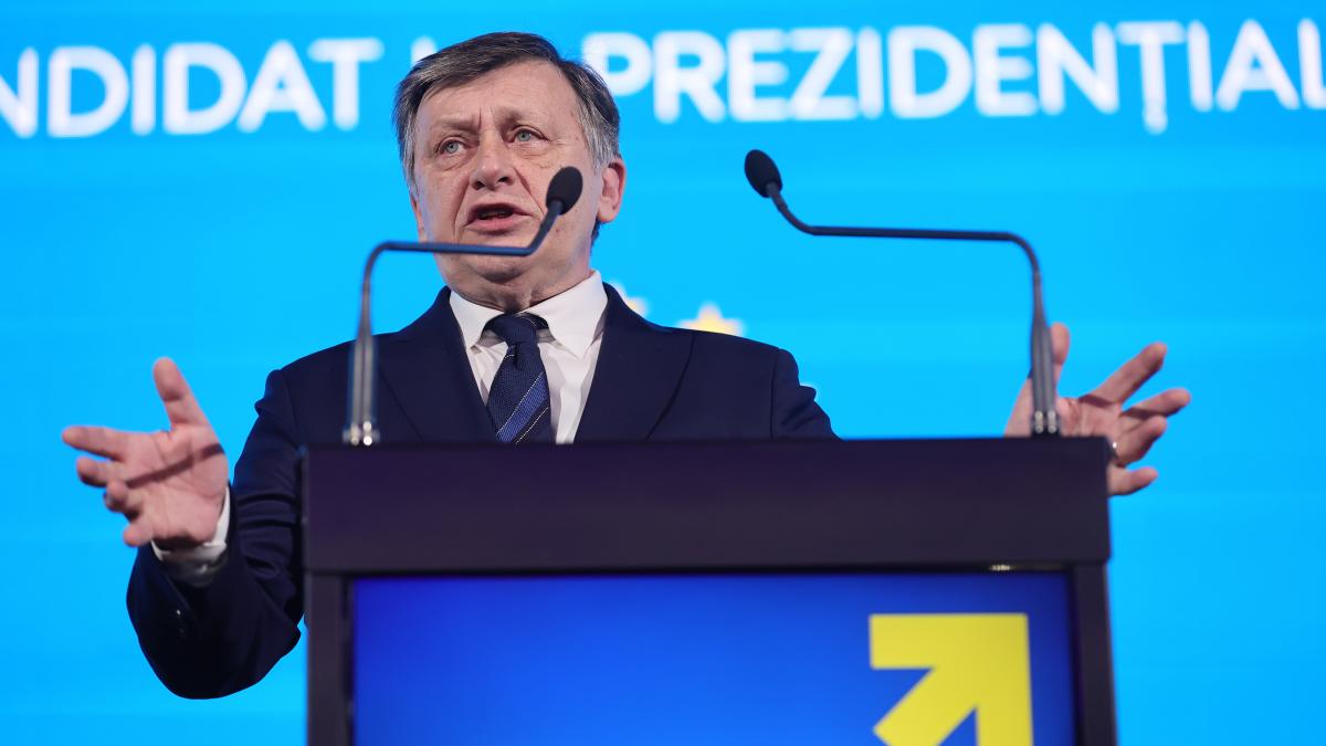 Crin Antonescu cere convocarea CSAT O tara nu se apara pasiv