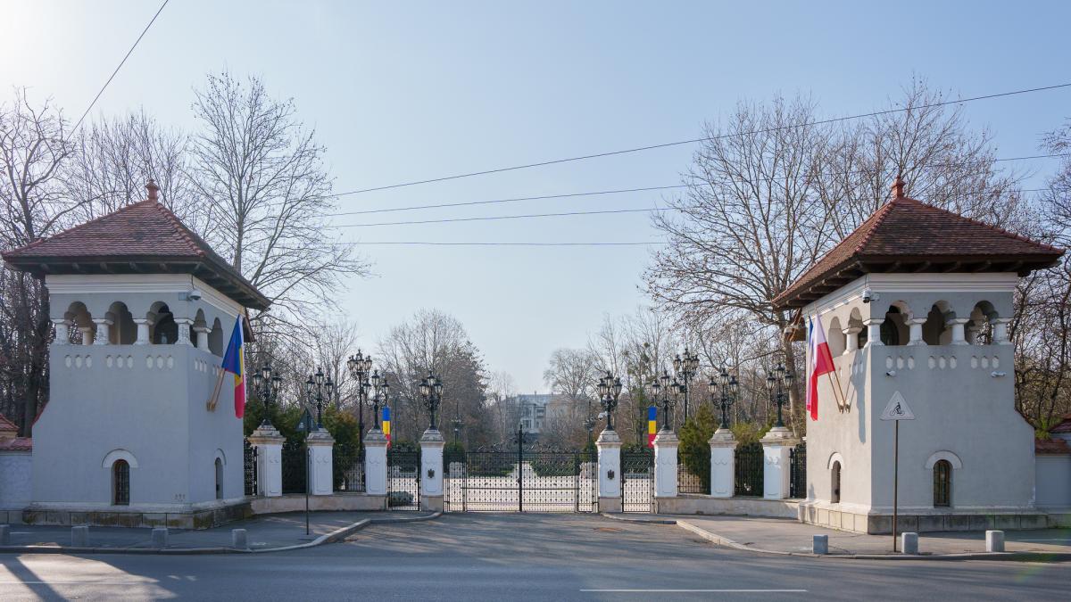 Iohannis a avut 28 milioane lei pentru deplasari externe in 2024 Viitorul presedinte va avea cu 11 milioane mai putin