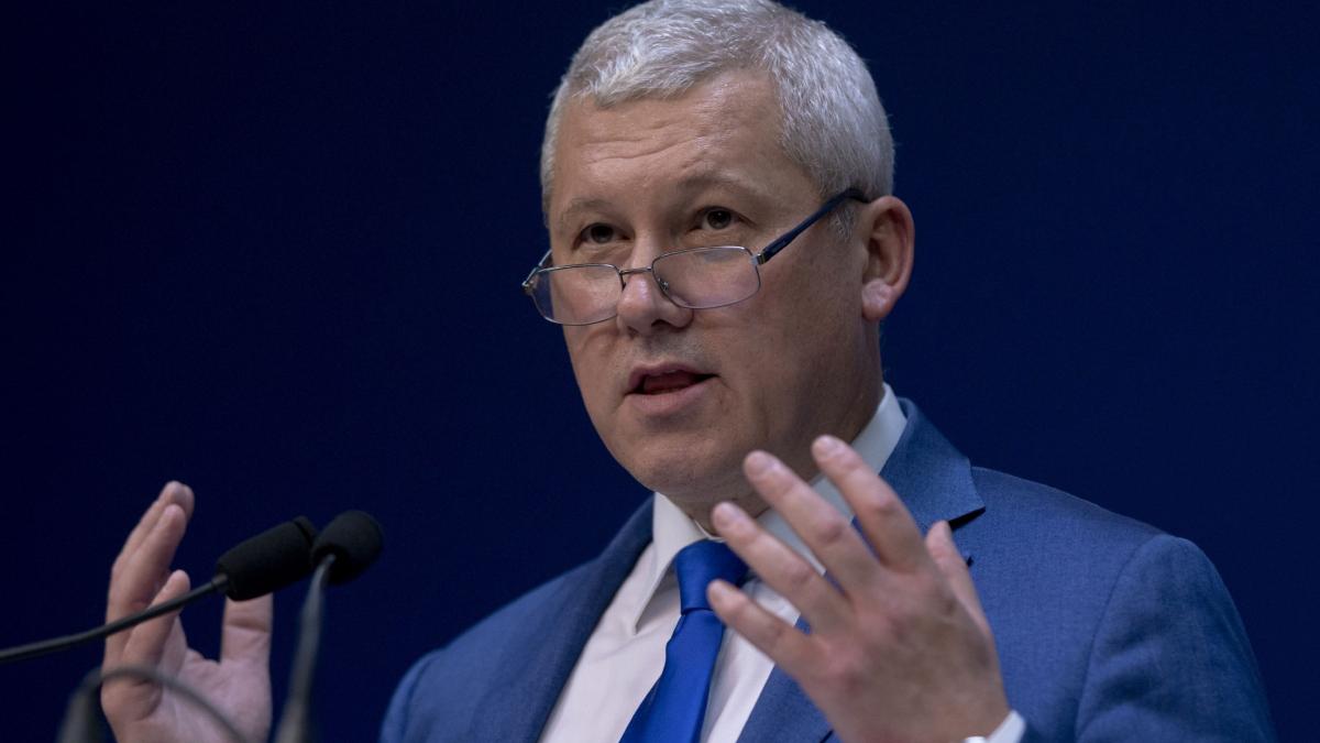 Predoiu raspunde lui Calin Georgescu Nu am trimis mascatii la seful campaniei sale Ministrul de Interne nu gestioneaza dosare