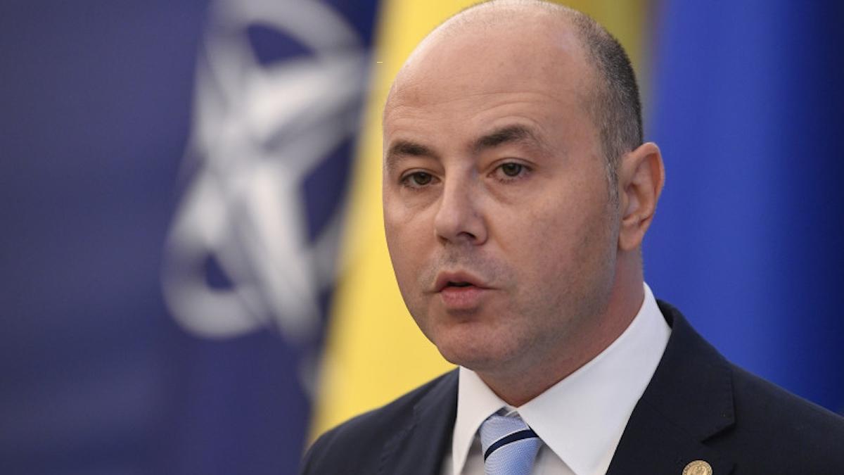 Alexandru Muraru Declaratiile lui Calin Georgescu arata ca urmeaza manualul KGB Este un indemn la revolta