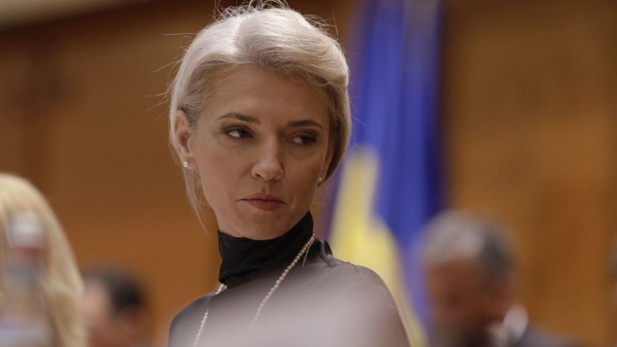 Alina Gorghiu Crin Antonescu candidatul ce poate uni romanii si asigura ordinea