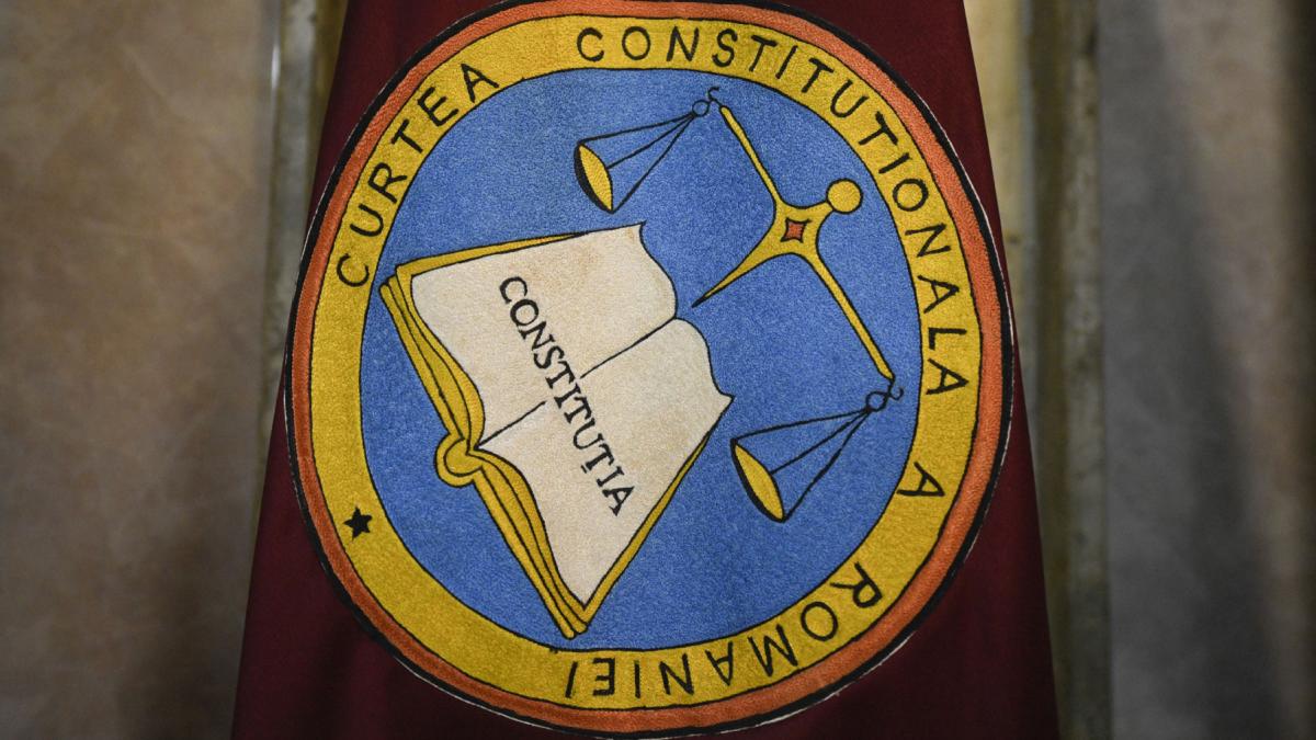 CCR analizeaza duminica doua contestatii legate de candidaturile lui George Simion si Victor Ponta la prezidentiale