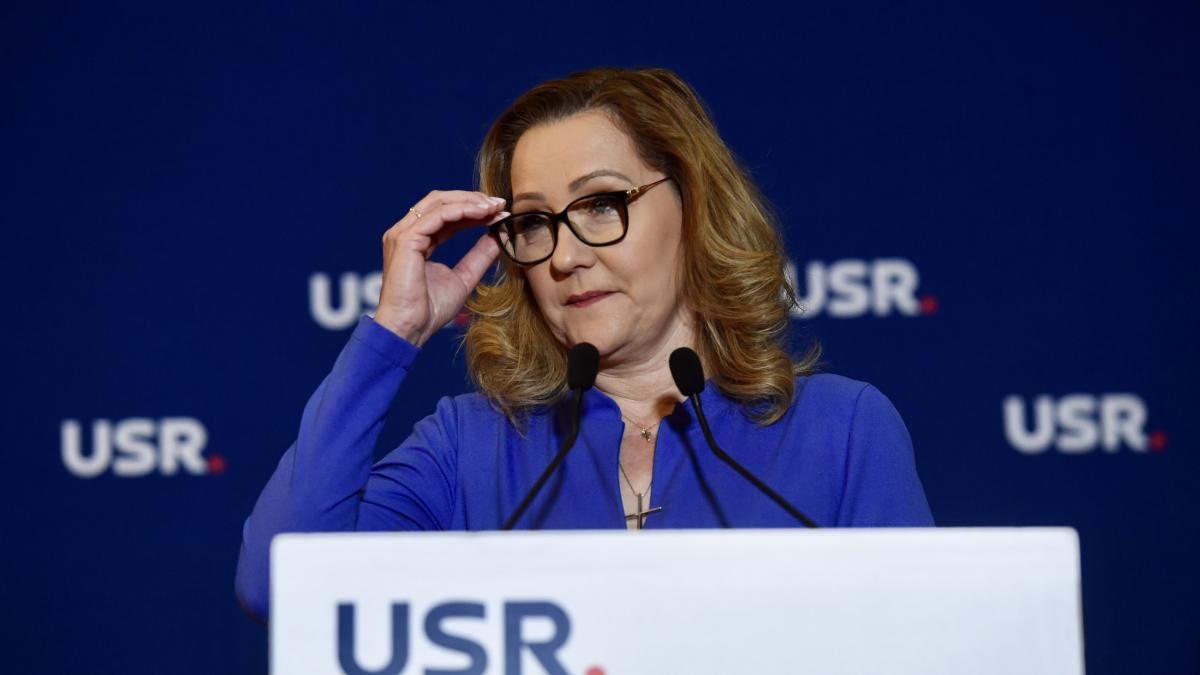 Elena Lasconi ar renunta la candidatura doar pentru Maia Sandu Nicusor Dan