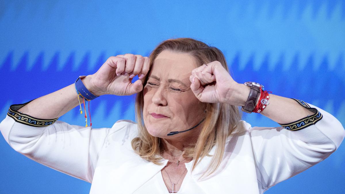 Lasconi vrea sa posteasca tot Postul Pastelui Sa renuntam la placerile mancatului si sa ne rugam pentru tara