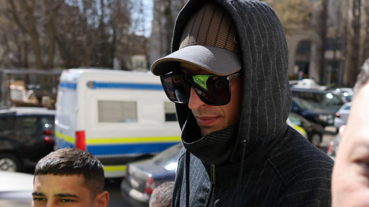 Milionarul Bogdan Peschir adus la Parchet camuflat