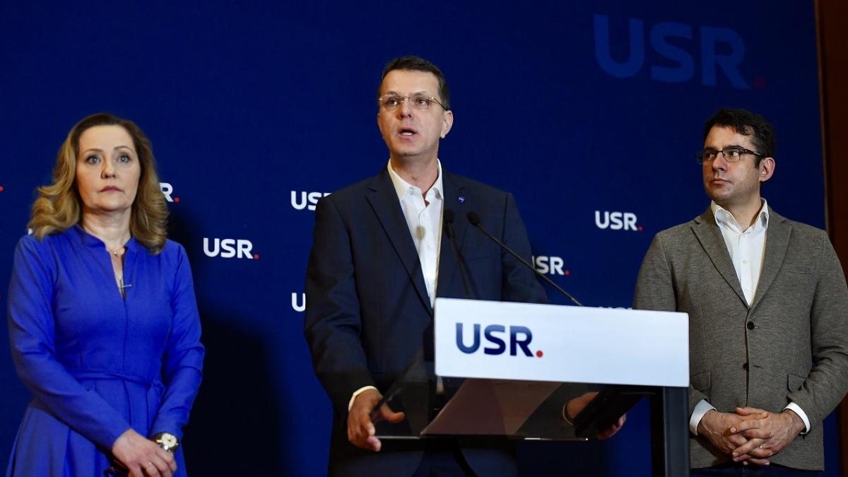 Raspunsul lui Ionut Mosteanu pentru Crin Antonescu Ai fost un chiulangiu