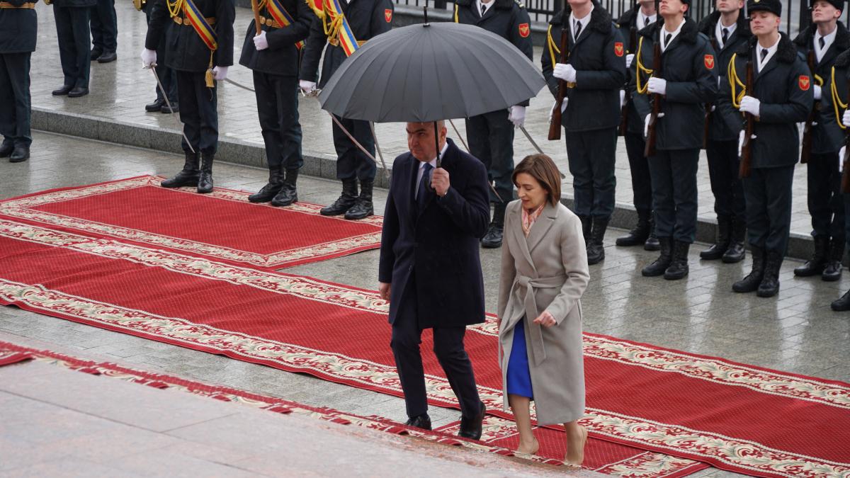 Romania va plafona pretul la energia electrica pentru Republica Moldova a declarat Ilie Bolojan