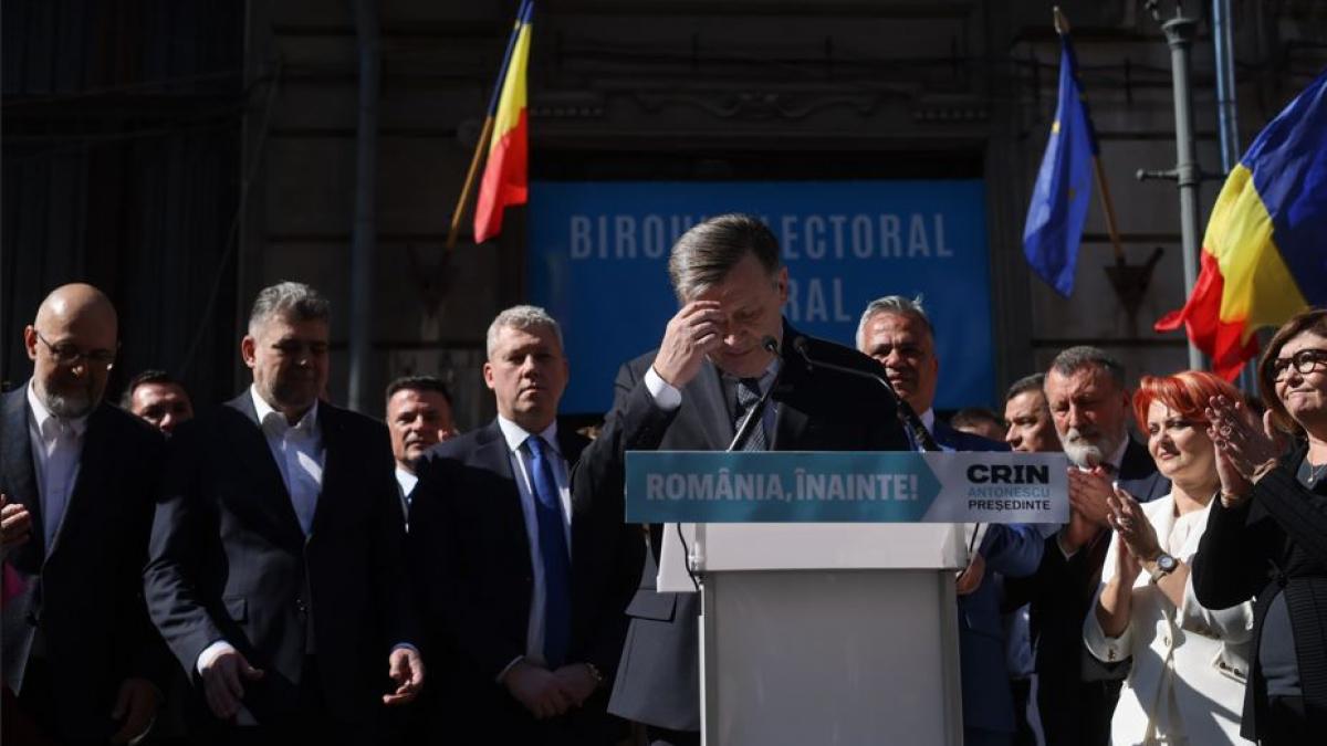 Scandal in PNL din cauza campaniei pentru Crin Antonescu Liderii refuza finantarea
