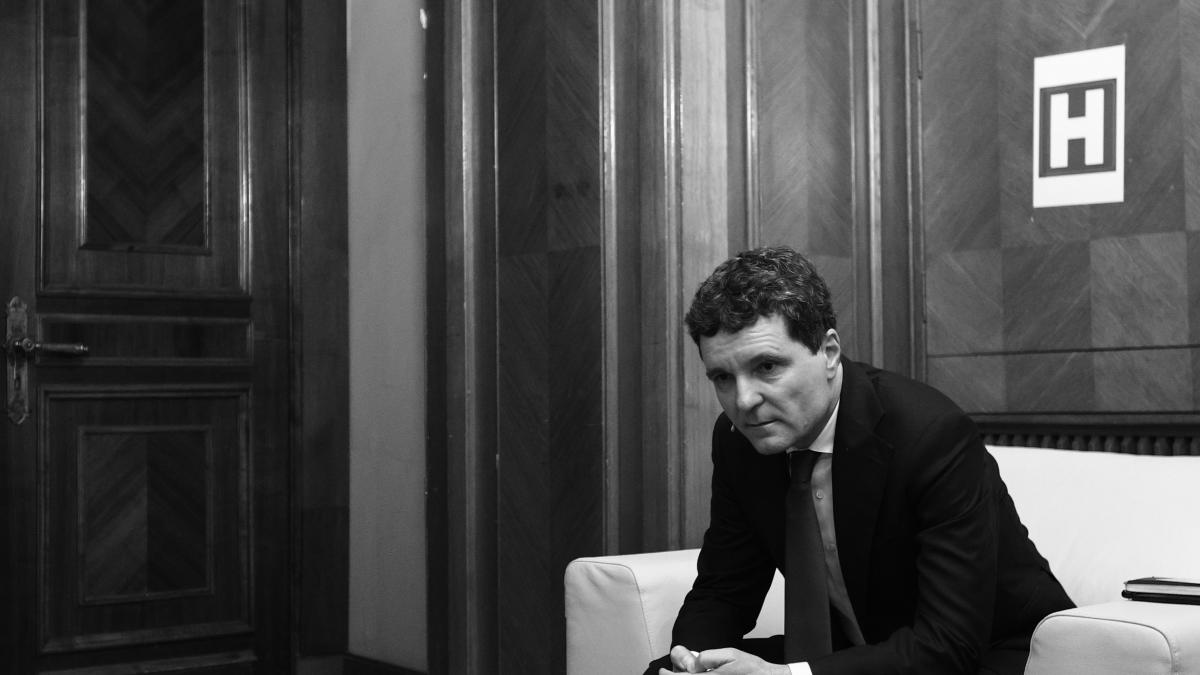 Culisele dezbaterii maraton Un presedinte in fata Natiunii Crin Antonescu si Nicusor Dan in cea mai tensionata zi din campanie