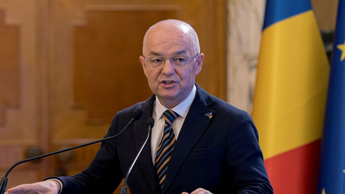 Emil Boc il critica pe Nicusor Dan Oamenii din Bucuresti mi se plangeau de lipsa apei calde Ce zice despre George Simion