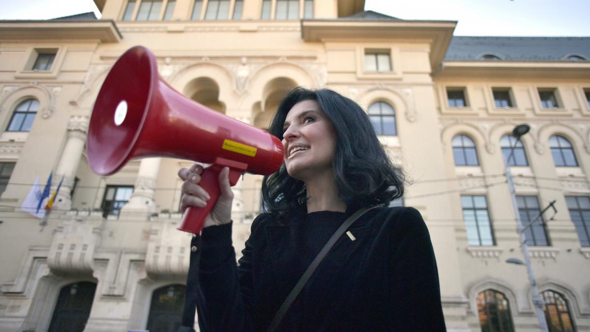 Lavinia Sandru mesaj dur despre pensiile speciale Suntem nebuni Trebuie eliminate azi