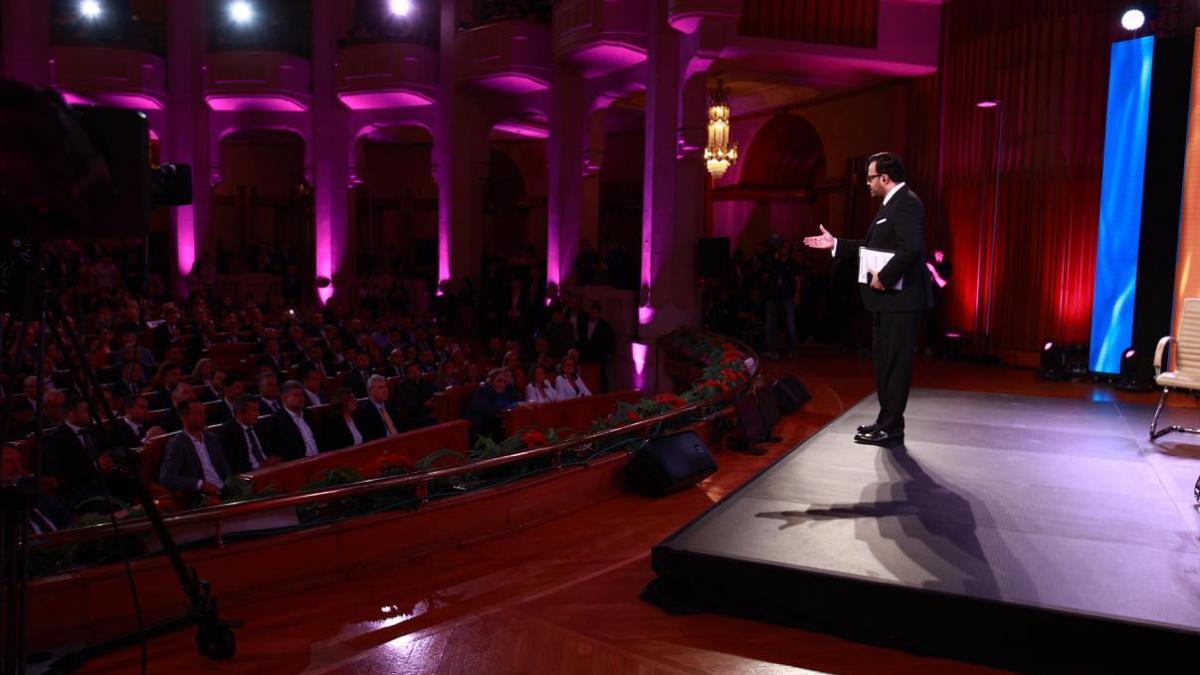 Mihai Gadea George Simion confirmase participarea la dezbaterea prezidentiala Antena 3 CNN dar seful sau nu i a permis