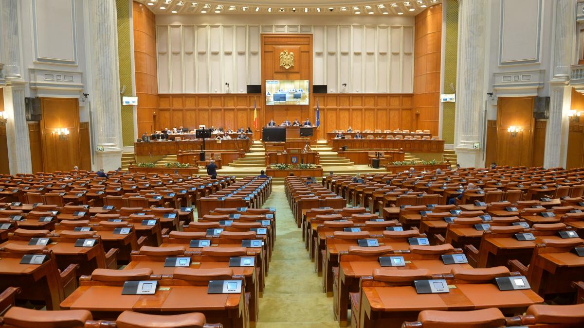 Noile reguli pentru selectia sefilor companiilor publice adoptate