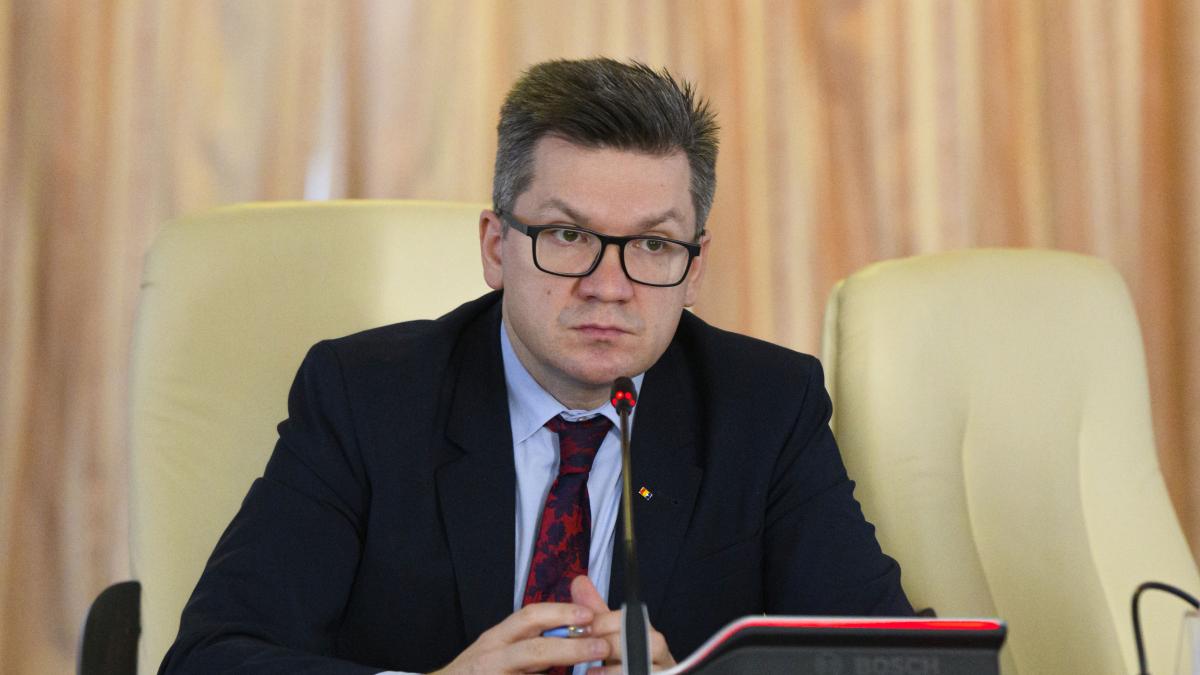 Scandal in Comisia de cultura USR cere demisia lui Mihail Neamtu