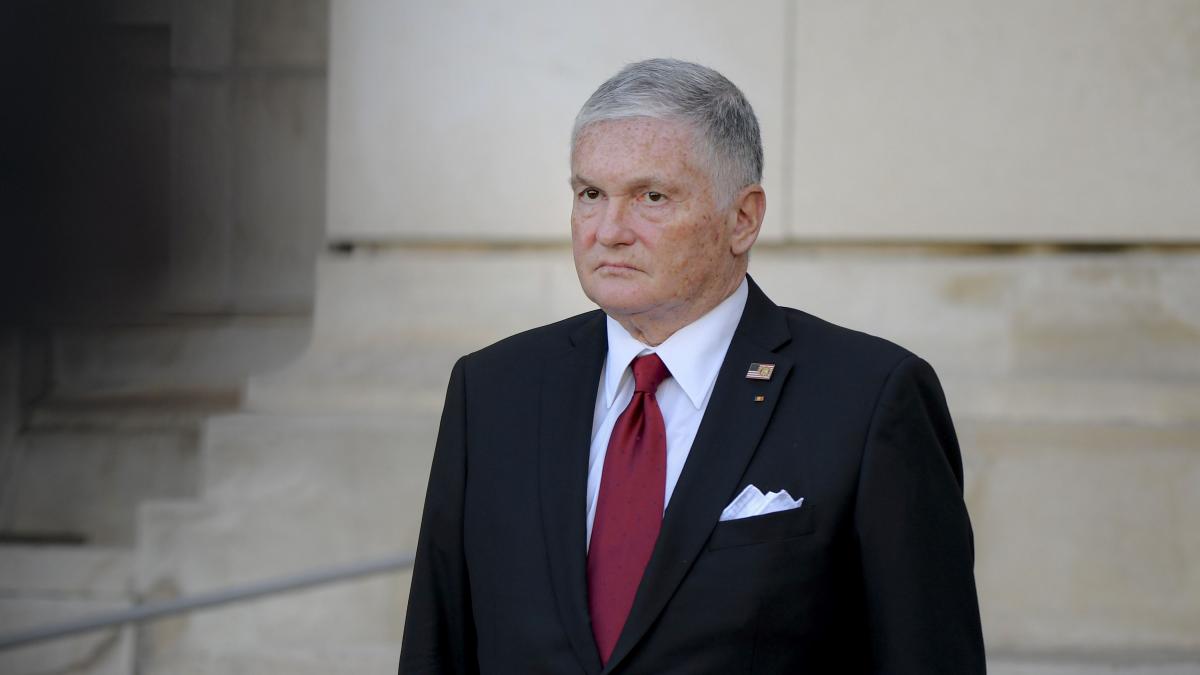 Adrian Zuckerman mesaj pentru romani Nu lasati Romania