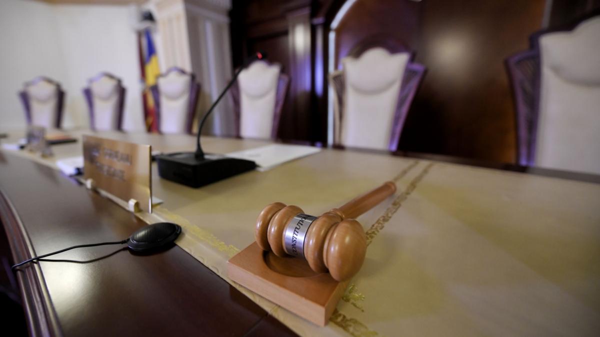 CCR judeca azi cererea unui candidat prezidential de anulare a turului intai