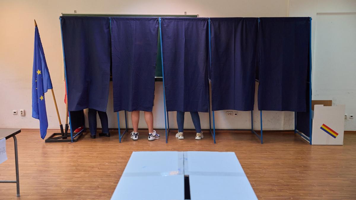 Presedinta unei sectii de votare din Prahova dusa la spital