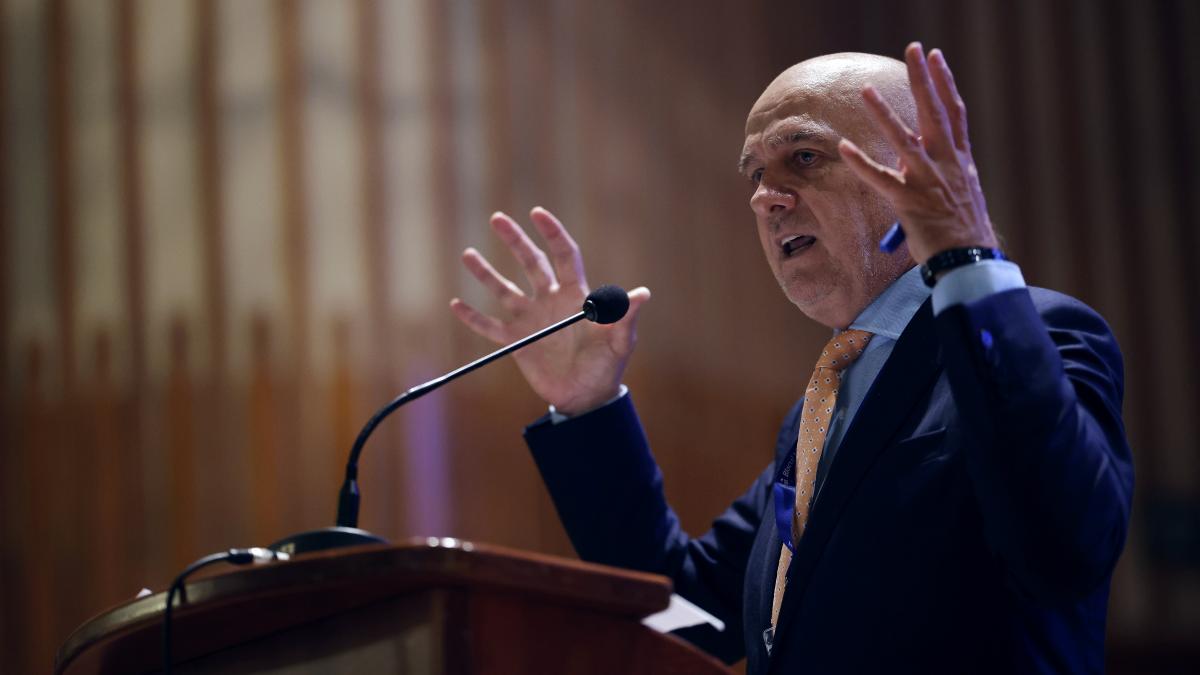 Presedintele BNS nu intelege de ce Georgescu l a numit protejatul meu pe Simion