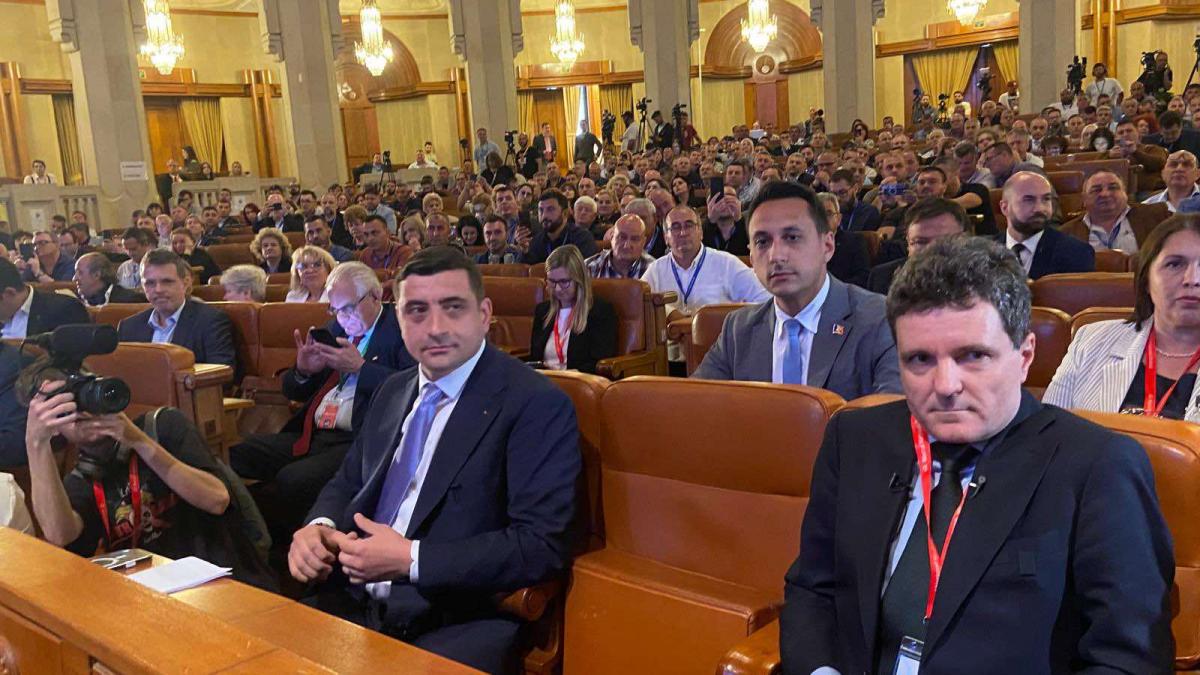 Prima dezbatere publica Nicusor Dan George Simion la Congresul BNS
