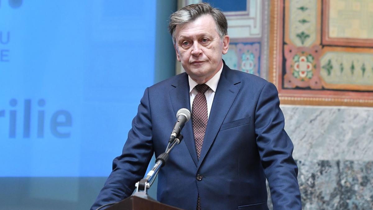 Surse Crin Antonescu s a intalnit cu un trimis al lui Trump la prezidentiale