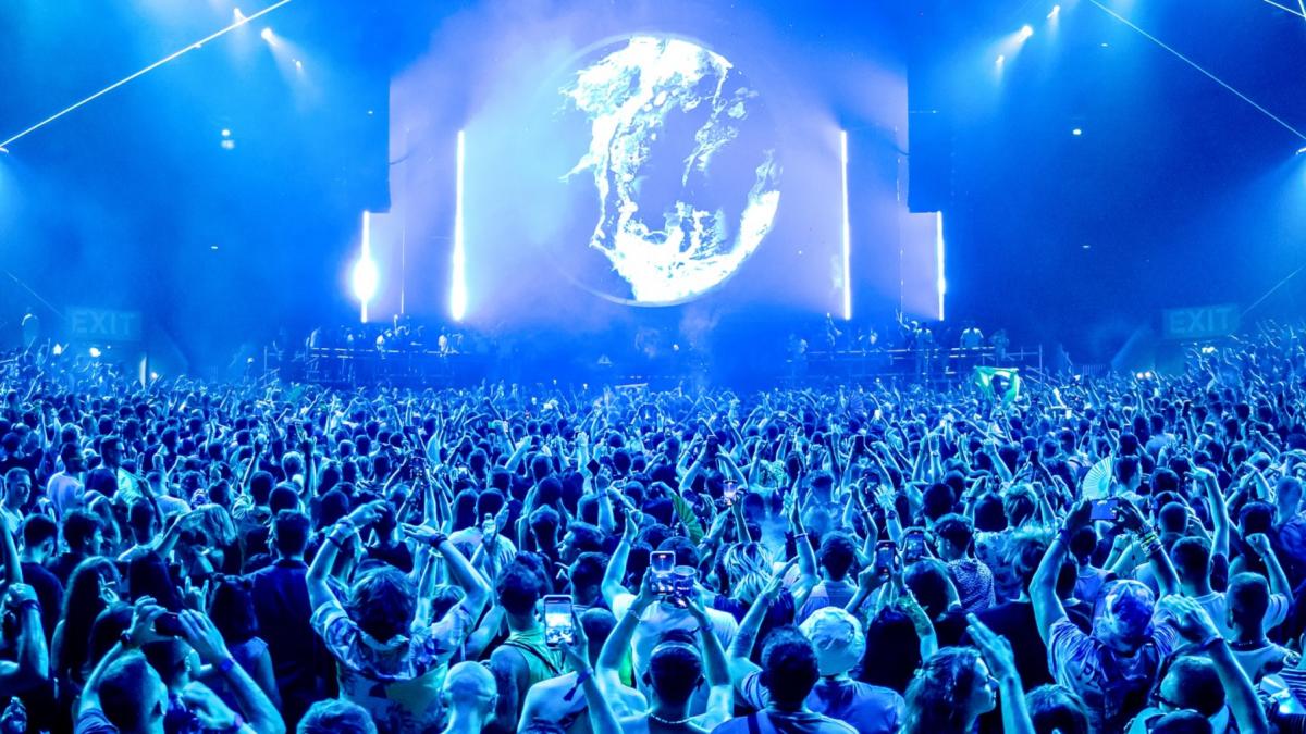 UNTOLD ofera vouchere de 150 lei votantilor in turul 2 Reactia AUR