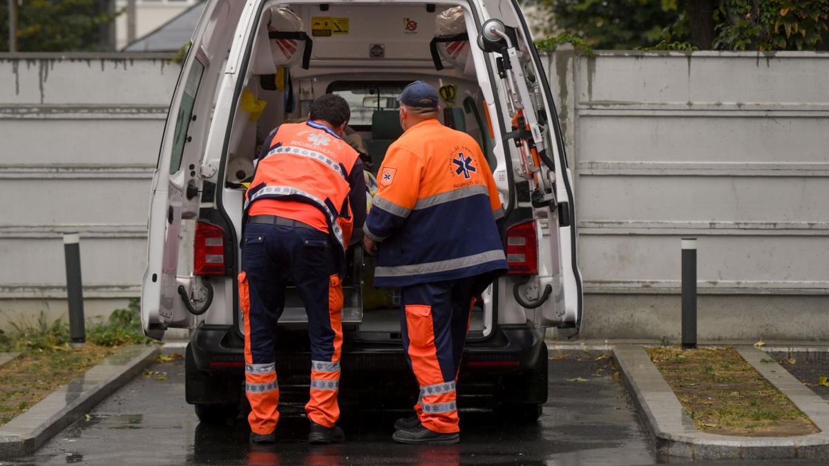 Un barbat a murit in cabina de vot din Mehedinti