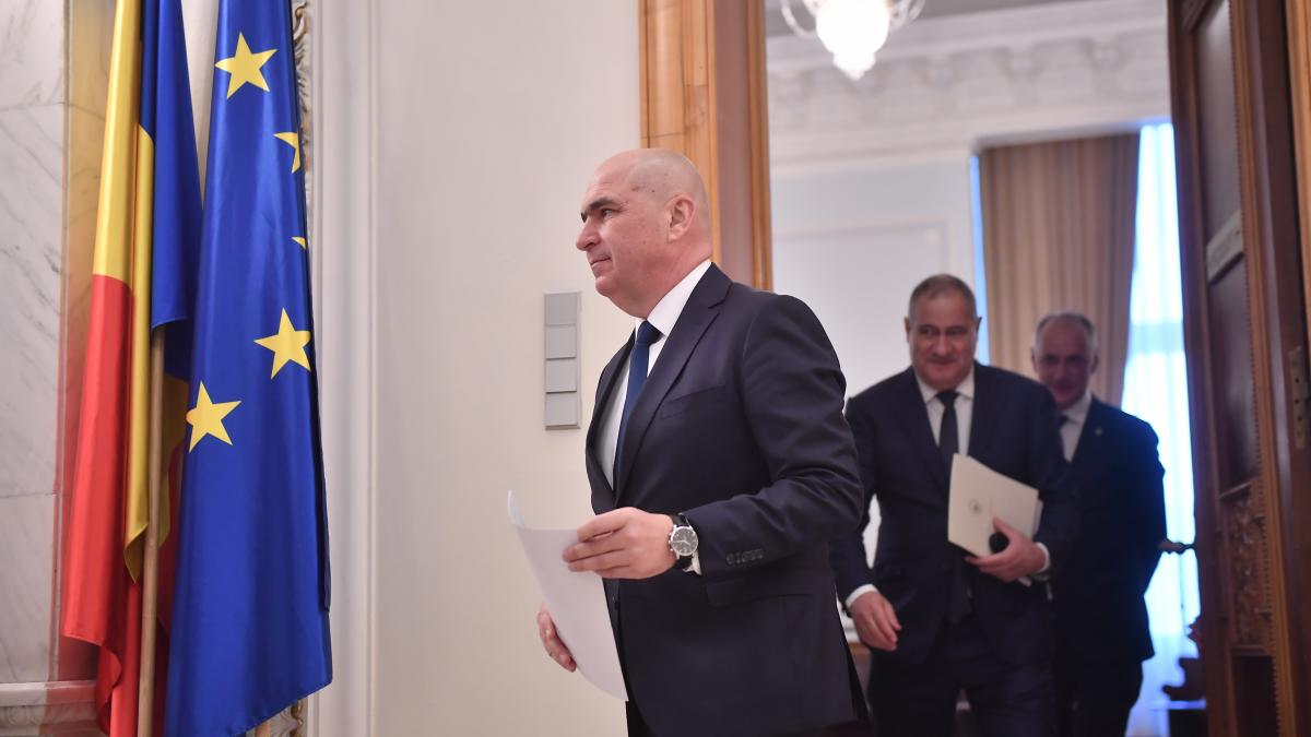 Bolojan Impozitele pe case terenuri si masini ar putea creste