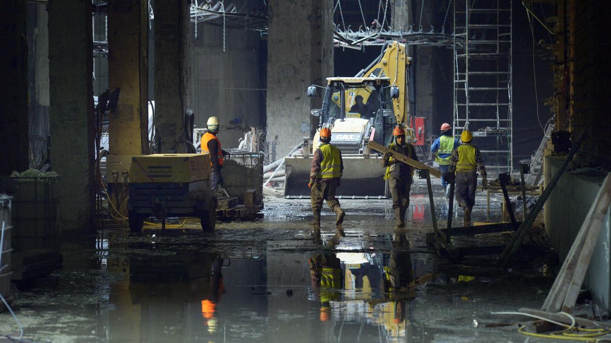 Bolojan propune penalizari de 1 pe zi intarziere Pislaru Nu conteaza firma lu x sau y