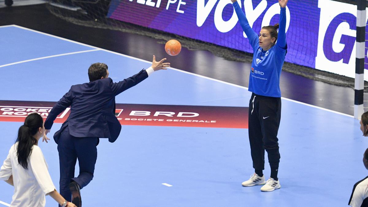 Nicisor Dan a ratat un penalty la meciul Cristinei Neagu