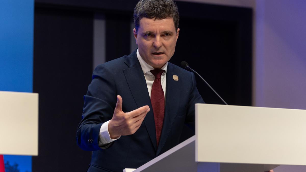 Raspunsul lui Nicusor Dan despre premierul Romaniei