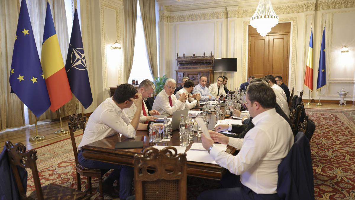 Tensiuni inainte de consultari USR insista pe Mediu