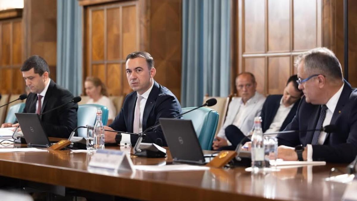 Bogdan Ivan a sesizat Parchetul pentru cladirea fantoma a Ministerului Economiei