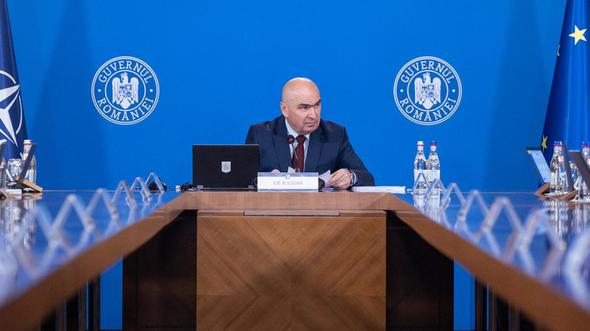 Cancelaria lui Bolojan reduce 40 din angajati