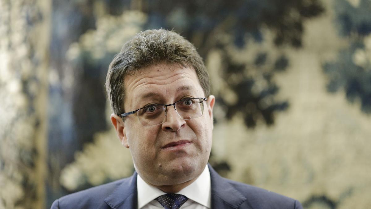 Directorul RA APPS salariu aproape 1 milion euro anual