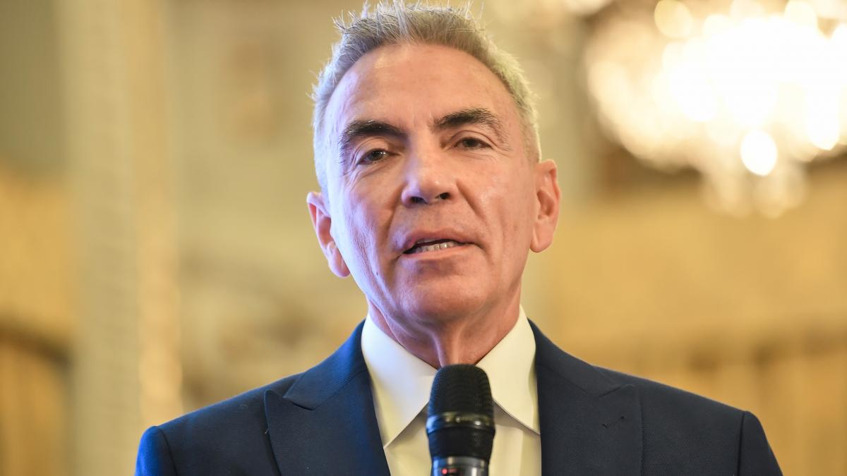 Dragos Anastasiu Mi ar placea sa fiu atat de bogat