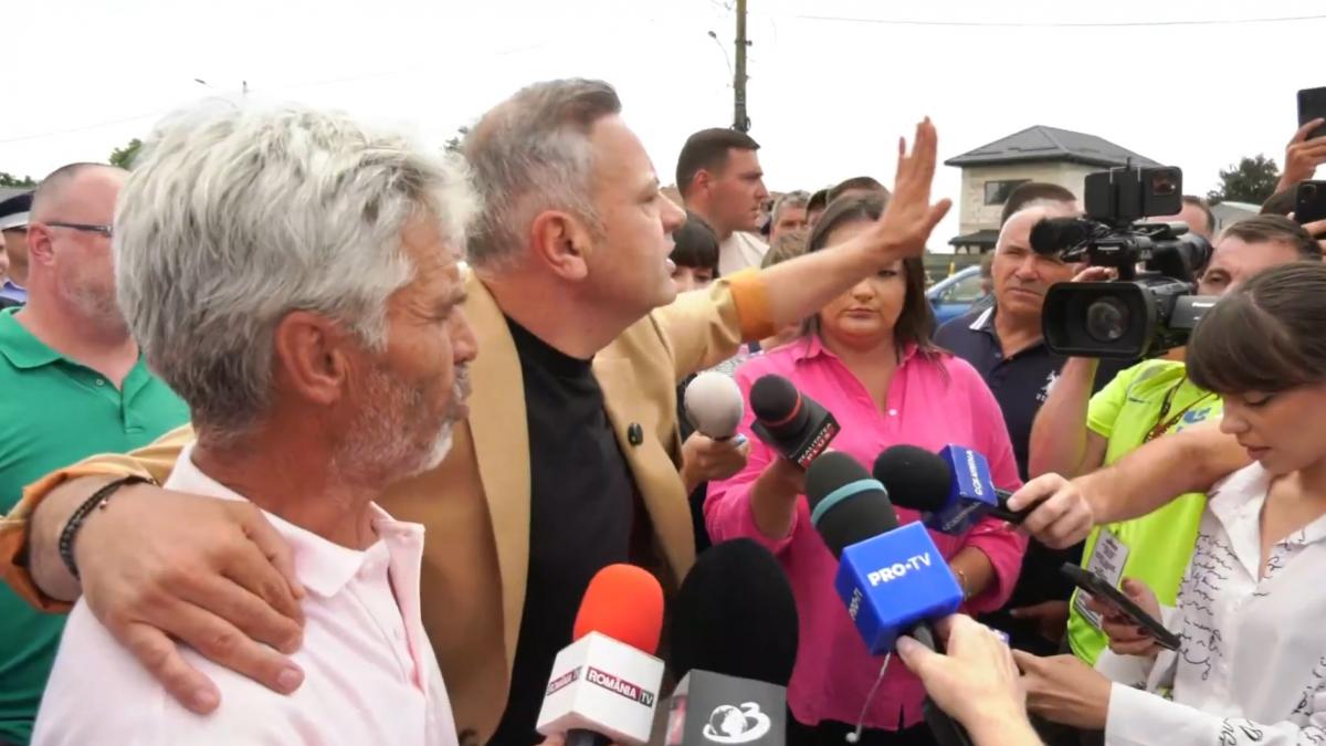 Fara bani apa e de la Dumnezeu Ministrul Agriculturii confruntat de taranaii furiosi Nu ne luati cu lugu lugu