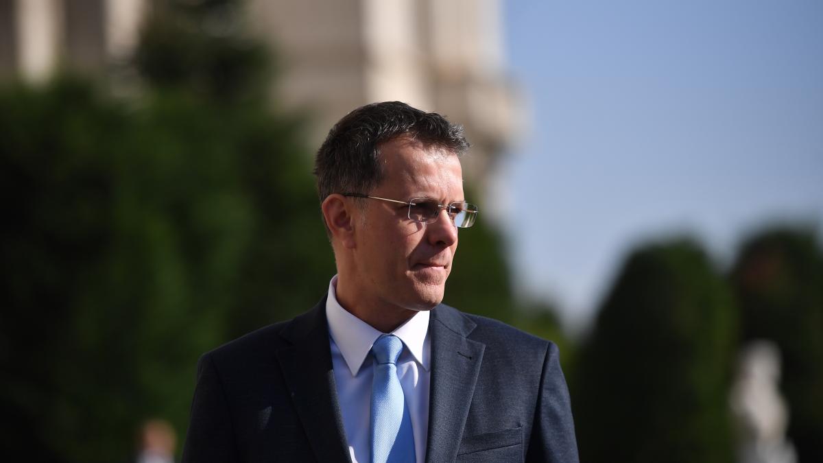 Ionuts Mosteanu Nu va faceti griji nu incepe razboiul