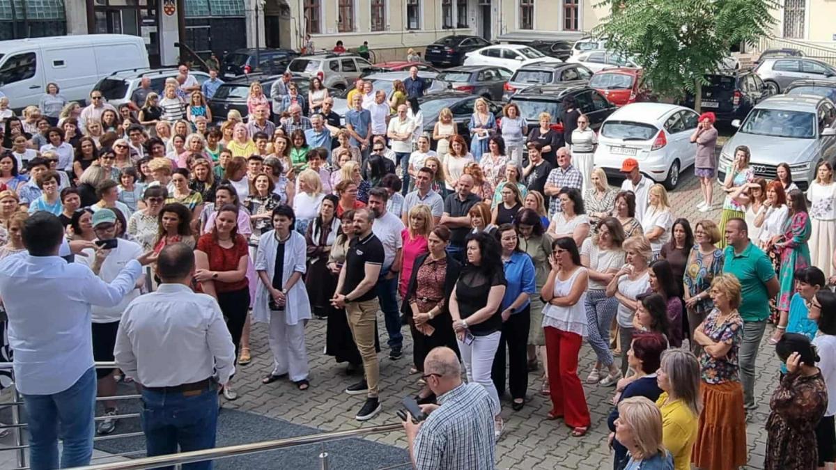Lupta va fi lunga si istovitoare Liderii de sindicat cer angajatilor sa continue protestele