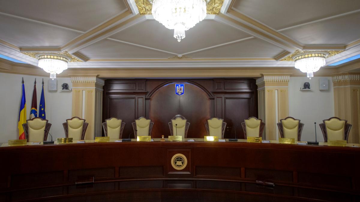 Schimb de garda la CCR noii judecatori depun juramantul