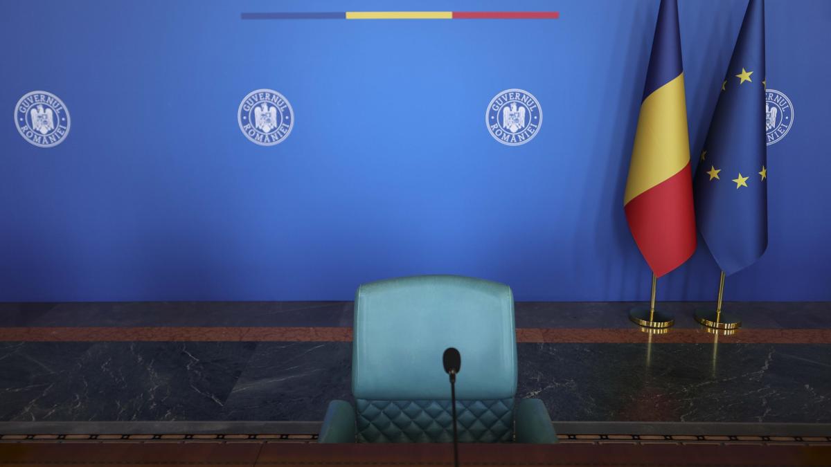 Seful Cancelariei lui Bolojan a cerut liste cu persoane de concediat