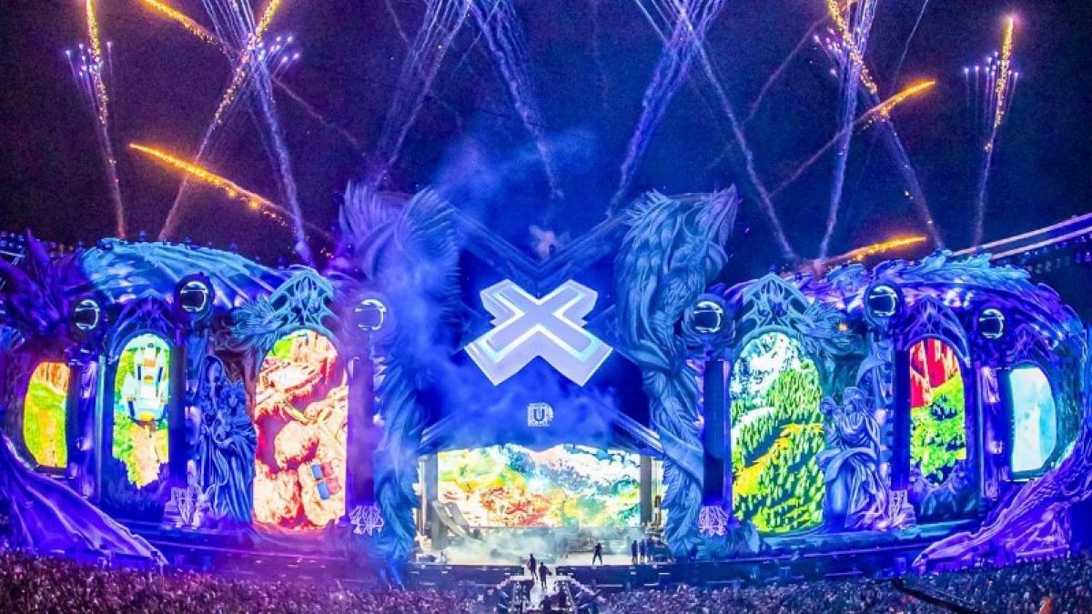 Adrian Nastase nemultumit ca Untold a fost in ziua de doliu