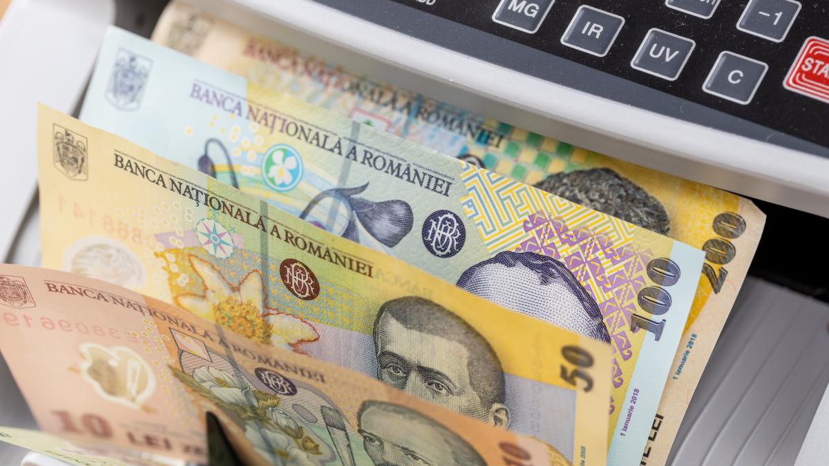 Ilie Bolojan Interdictia de a cumula pensia cu salariul amamata