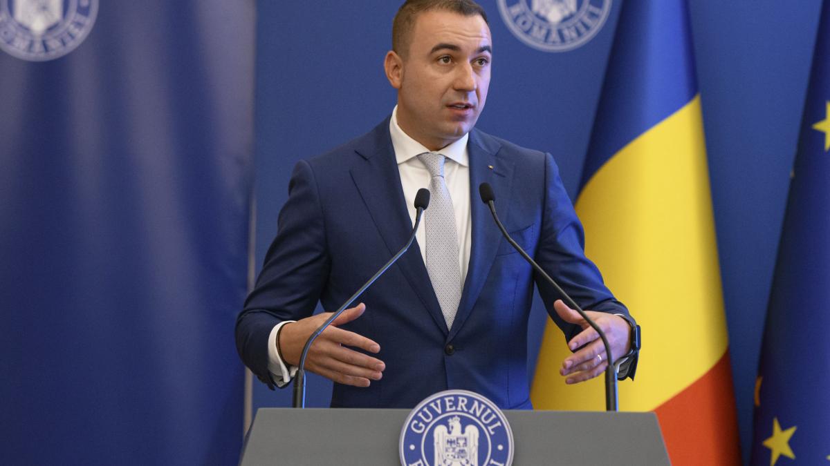 Ministrul Bogdan Ivan incurajeaza romanii sa reclame furnizorii de energie