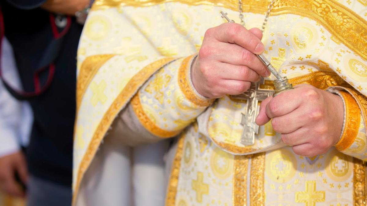 Patriarhia Romana Preotii platesc contributii sanitare