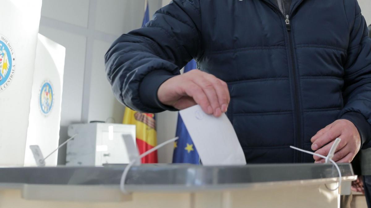 Ce spune ultimul sondaj inainte de alegeri in Moldova